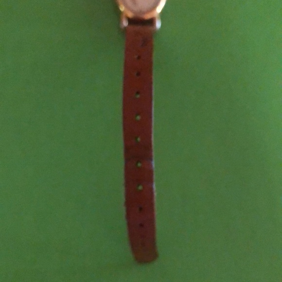 2 Avon watches -should work with new batteries) - Picture 7 of 8